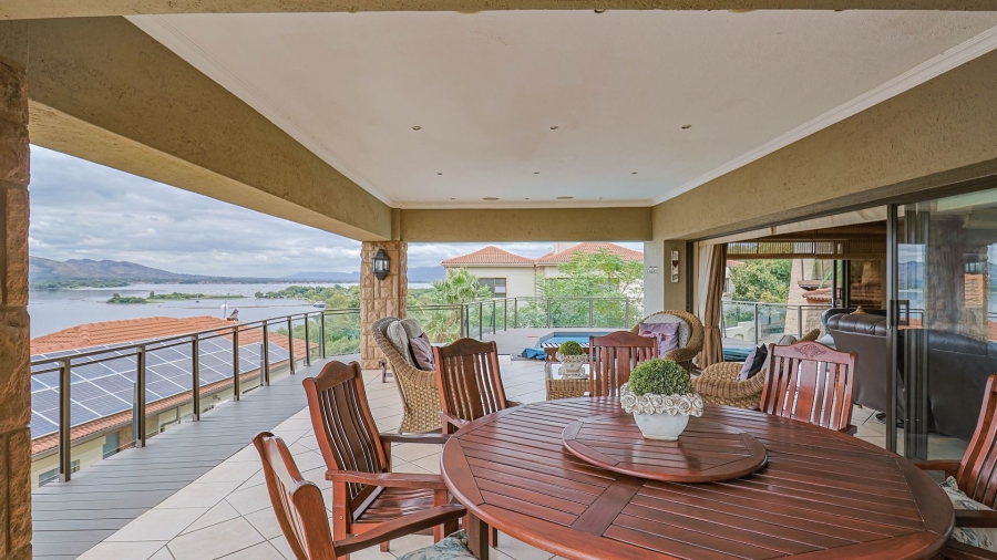 5 Bedroom Property for Sale in Birdwood Estate North West